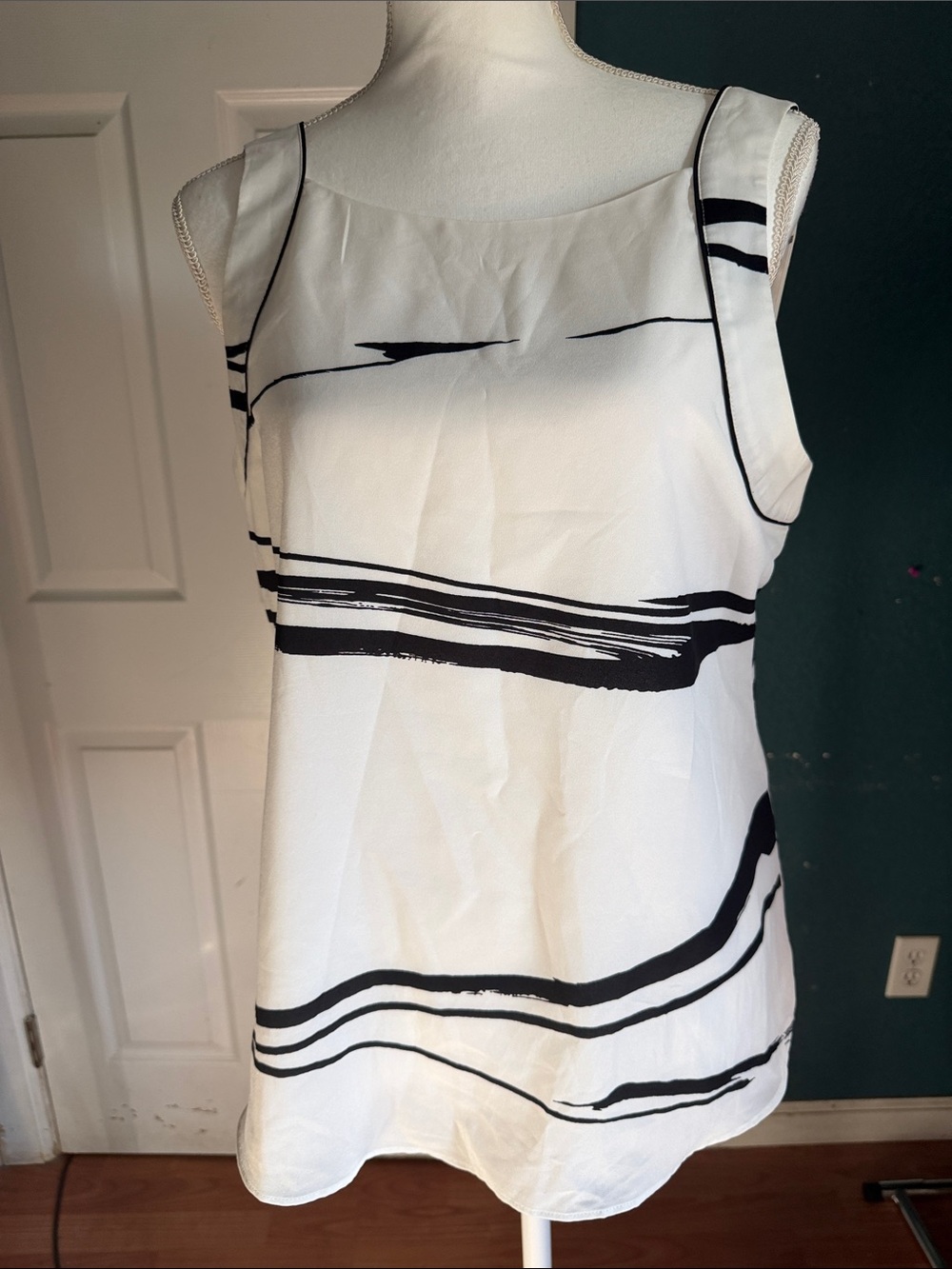 Banana Republic White Sleeveless Top with Black Wave Stripe